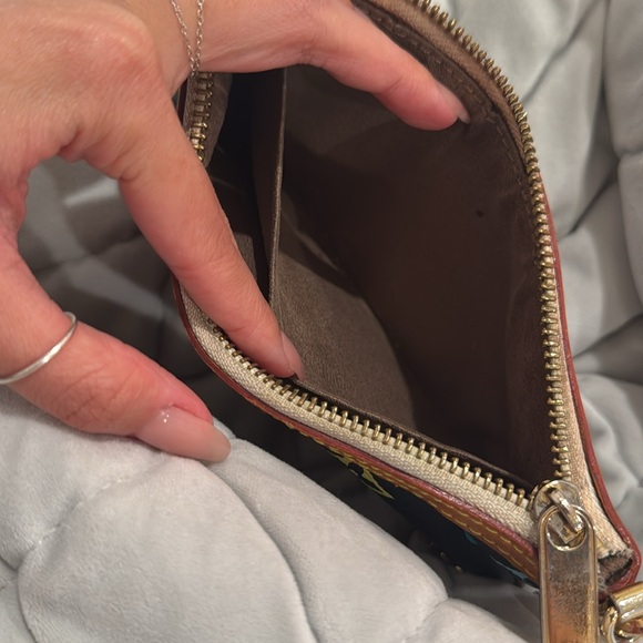 Louis Vuitton x Takashi Murakami 2010 Pochette Milla MM clutch bag - Picture 7 of 8